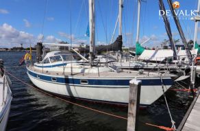 Hallberg Rassy 352
