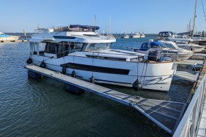 Delphia 12 Flylounge, Motorjacht  - Tornado Sailing Makkum