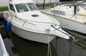 Rodman 800 Flybridge