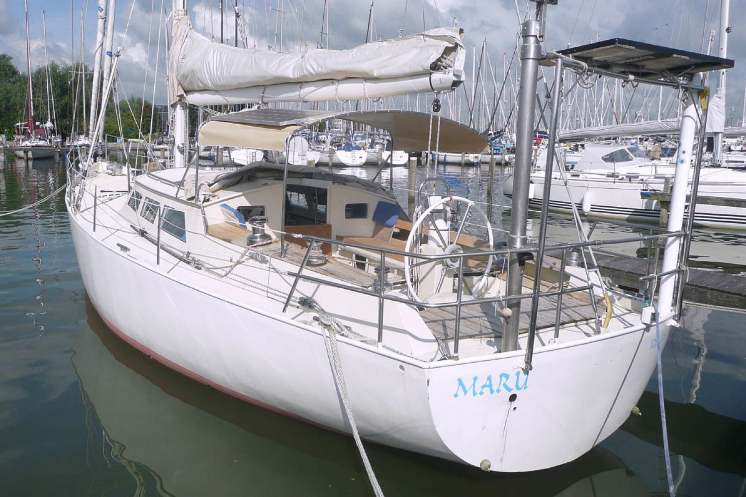 segelboot gebraucht mit decksalon