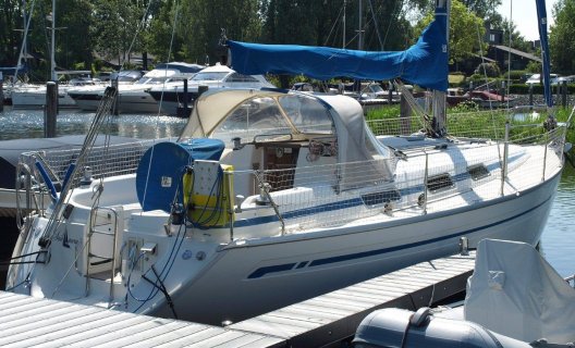 Bavaria 34-2, Zeiljacht for sale by White Whale Yachtbrokers - Willemstad