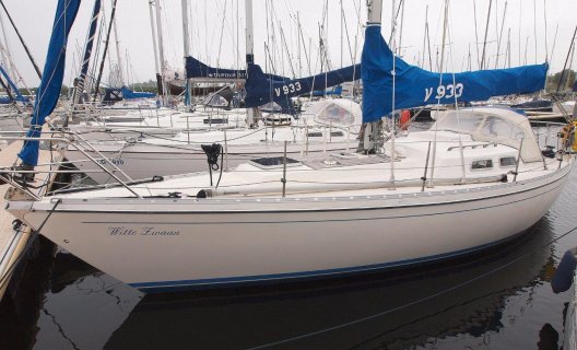 Victoire 933, Superjacht zeil for sale by White Whale Yachtbrokers - Willemstad
