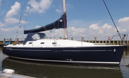 Beneteau First 31.7, Segelyacht for sale by White Whale Yachtbrokers - Willemstad
