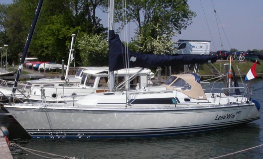 Winner 9.50 / 950, Zeiljacht for sale by White Whale Yachtbrokers - Sneek