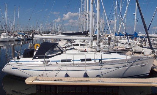 Bavaria 34-2, Segelyacht for sale by White Whale Yachtbrokers - Willemstad