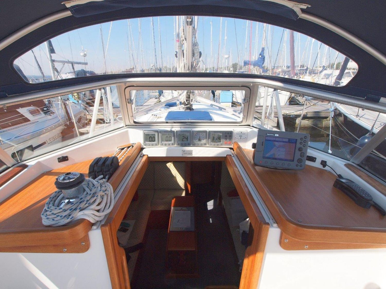 hallberg-rassy-36
