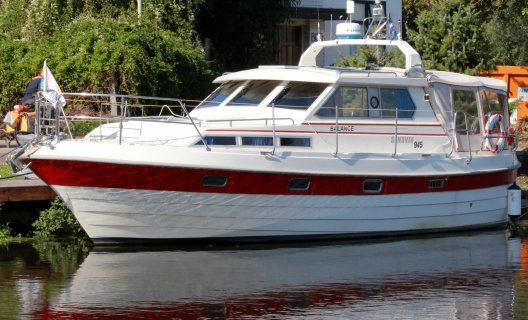 Sandvik 945, Motor Yacht for sale by White Whale Yachtbrokers - Sneek