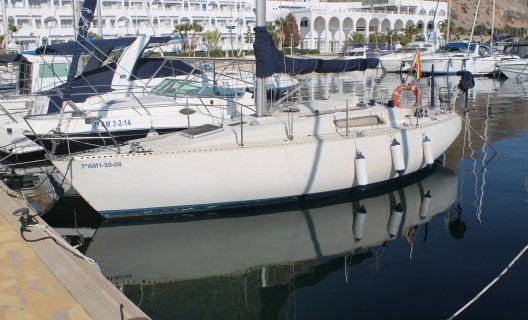 Beneteau First 30, Zeiljacht for sale by White Whale Yachtbrokers - Almeria