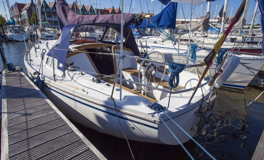 Catalina 30, Zeiljacht for sale by White Whale Yachtbrokers - Enkhuizen