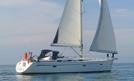 Bavaria 42-3 Cruiser, Segelyacht for sale by White Whale Yachtbrokers - Sneek