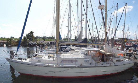 Amel Euros 41, Zeiljacht for sale by White Whale Yachtbrokers - Willemstad