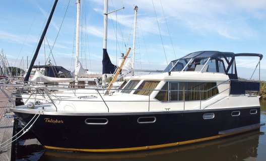 Radius 35, Motor Yacht for sale by White Whale Yachtbrokers - Willemstad