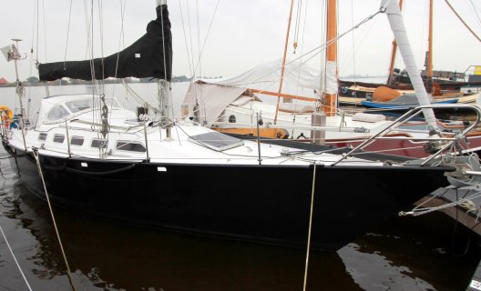 Van De Stadt 34, Segelyacht for sale by White Whale Yachtbrokers - Sneek