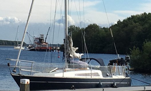Cobra 750, Zeiljacht for sale by White Whale Yachtbrokers - Willemstad