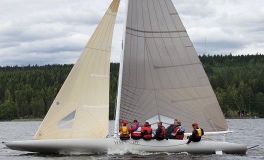 Melges A Scow, Offene Segeljolle for sale by White Whale Yachtbrokers - Finland