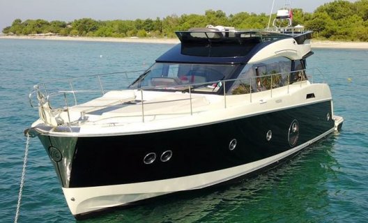 Beneteau Monte Carlo 5, Motor Yacht for sale by White Whale Yachtbrokers - Willemstad