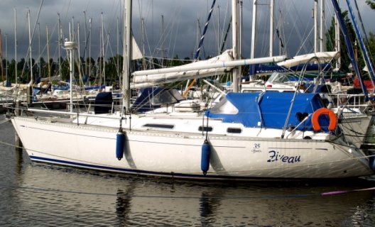 Dufour 35 Classic, Segelyacht for sale by White Whale Yachtbrokers - Willemstad