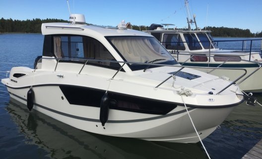 Quicksilver 755 Weekend, Motorjacht for sale by White Whale Yachtbrokers - Finland