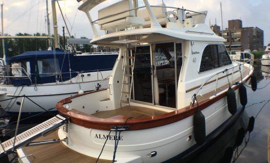 Sciallino S40 Flybridge, Speedboat and sport cruiser for sale by White Whale Yachtbrokers - Vinkeveen
