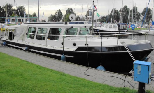 Veha Euroclassic 35, Motor Yacht for sale by White Whale Yachtbrokers - Sneek
