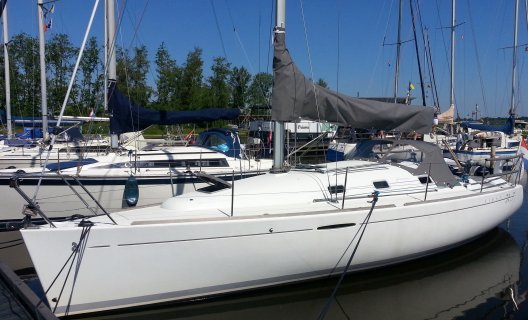 Beneteau First 31.7, Sailing Yacht for sale by White Whale Yachtbrokers - Sneek