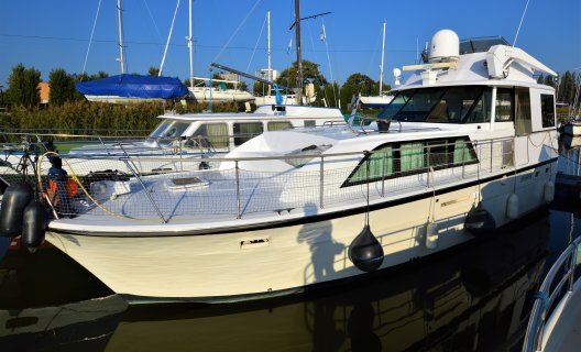 Hatteras 43 DC, Motor Yacht for sale by White Whale Yachtbrokers - Lemmer