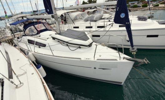 Jeaneau Sun Odyssey 33i, Segelyacht for sale by White Whale Yachtbrokers - Croatia
