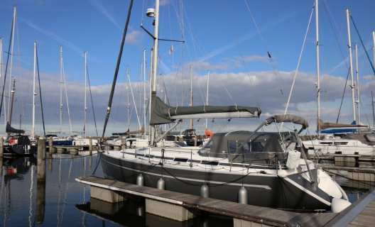 Bavaria 38 Custom Line, Segelyacht for sale by White Whale Yachtbrokers - Enkhuizen