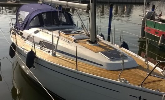 Bavaria 35, Segelyacht for sale by White Whale Yachtbrokers - Willemstad
