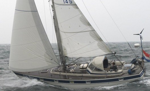 Hallberg Rassy 38, Zeiljacht for sale by White Whale Yachtbrokers - Willemstad