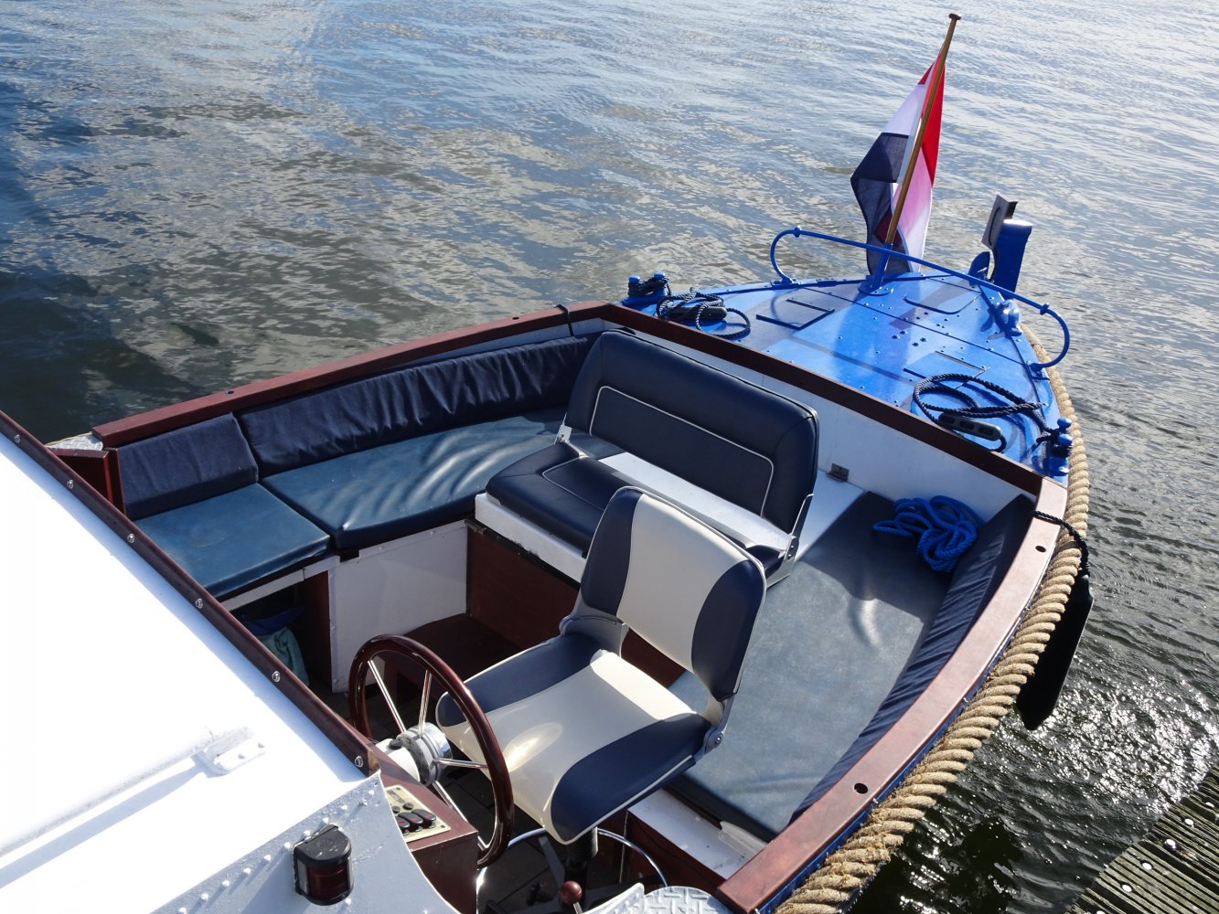 motorboot met kajuit te koop