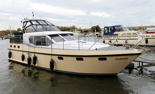 Vri-Jon Contessa 40, Motor Yacht for sale by White Whale Yachtbrokers - Limburg