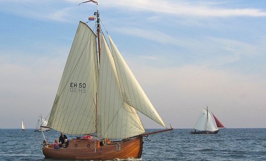 Staverse Jol Van Der Meulen, Flat and round bottom for sale by White Whale Yachtbrokers - Enkhuizen