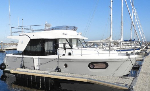 Beneteau Swift Trawler 30, Motorjacht for sale by White Whale Yachtbrokers - Willemstad