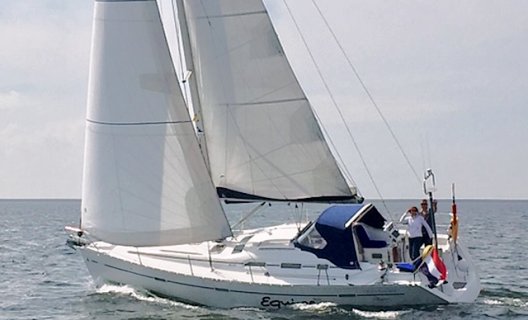 Beneteau OCEANIS 393 Clipper, Sailing Yacht for sale by White Whale Yachtbrokers - Enkhuizen