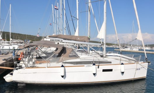 Jeaneau Sun Odyssey 349, Segelyacht for sale by White Whale Yachtbrokers - Croatia