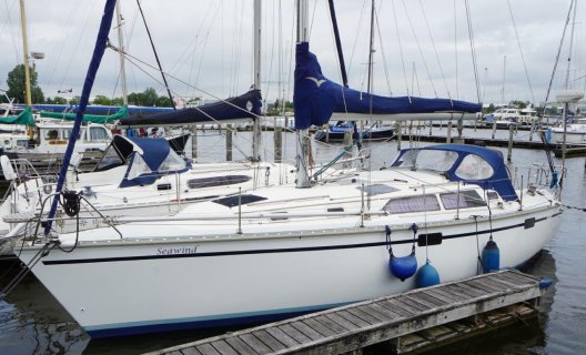 Hunter 33.5, Zeiljacht for sale by White Whale Yachtbrokers - Willemstad