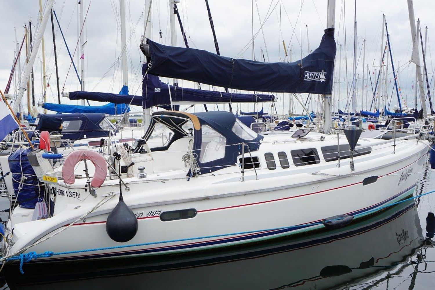 1995 hunter 336 sailboat