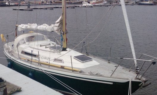 Nicholson 31, Segelyacht for sale by White Whale Yachtbrokers - Sneek