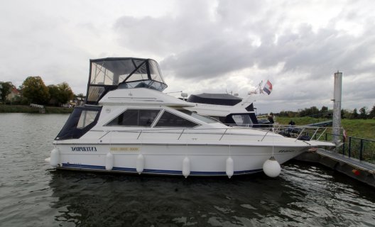 Sea Ray 340 Sedan Bridge, Motor Yacht for sale by White Whale Yachtbrokers - Limburg