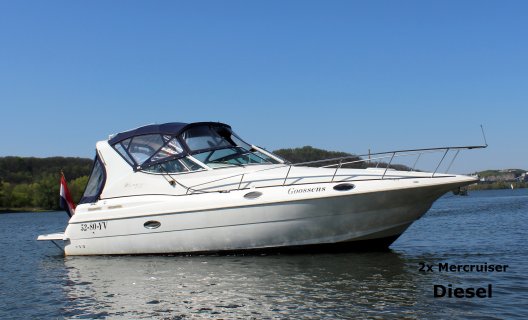 Cruisers Yachts 3075 Rogue Diesel, Motorjacht for sale by White Whale Yachtbrokers - Limburg