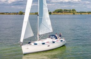 Bavaria 33 Cruiser