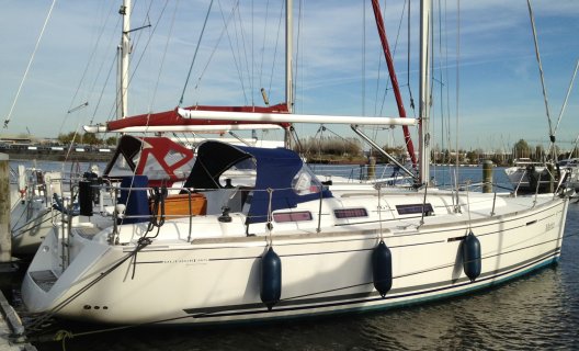 Dufour 365 Grand Large, Zeiljacht for sale by White Whale Yachtbrokers - Willemstad