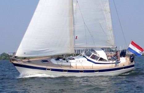 Hallberg Rassy 38, Парусная яхта