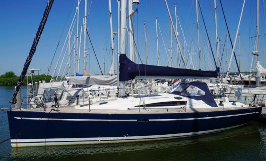 Elan 410, Zeiljacht for sale by White Whale Yachtbrokers - Willemstad