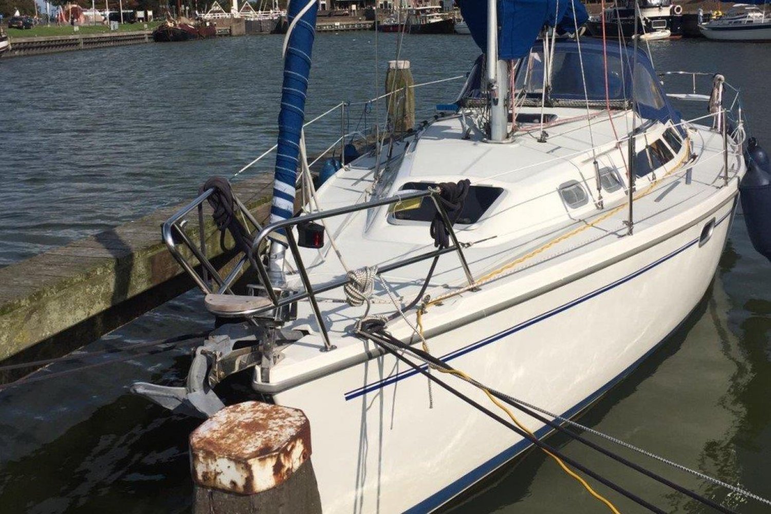 Catalina 320 sailboat for sale | White Whale Yachtbrokers