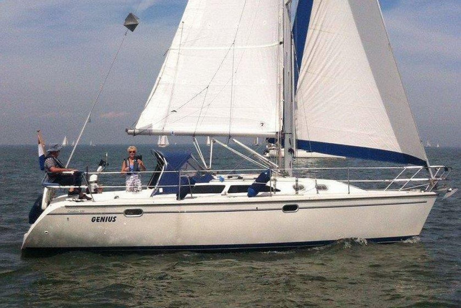 Catalina 320 sailboat for sale | White Whale Yachtbrokers
