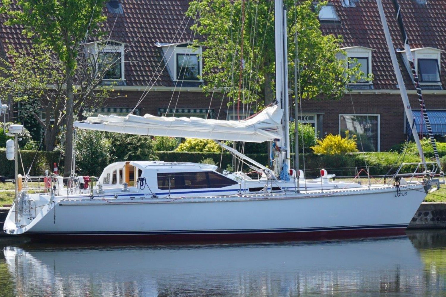 Van De Stadt Tasman 48 Segelboot zu verkaufen White Whale Yachtbrokers