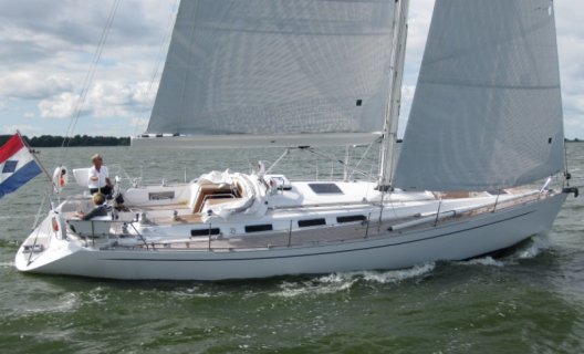 Sweden Yachts 42, Segelyacht for sale by White Whale Yachtbrokers - Enkhuizen