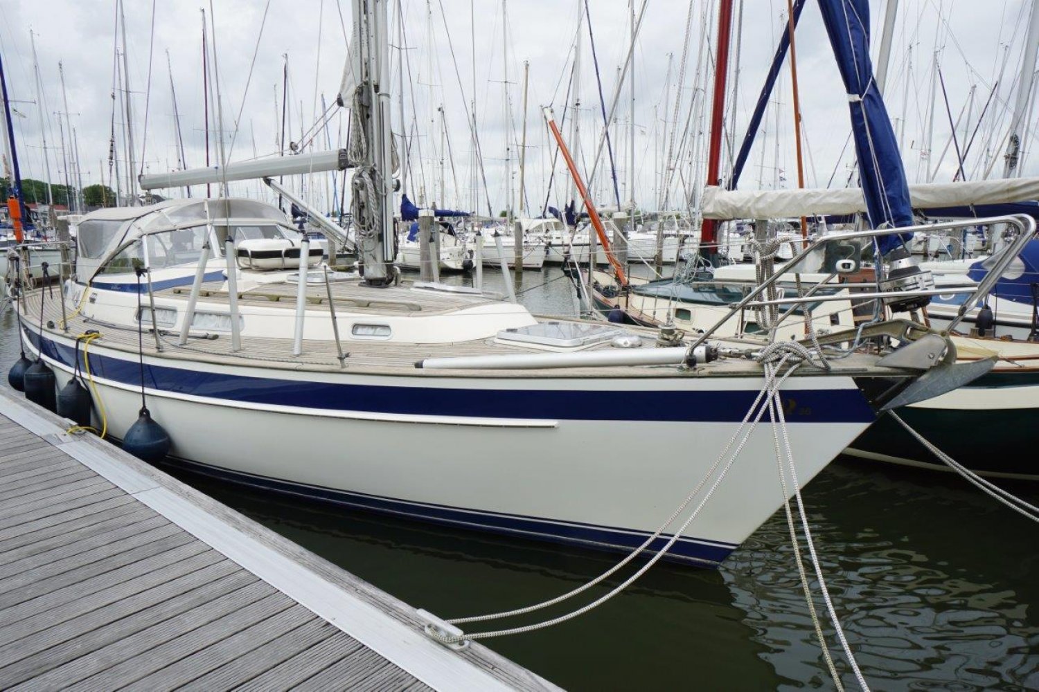 Hallberg Rassy 36 Mk II sailboat for sale | White Whale Yachtbrokers